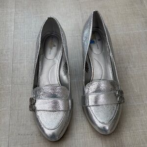Bandolino Silver Metallic Loafer Heels | Size 6.5 | Block Heel Comfort Pumps